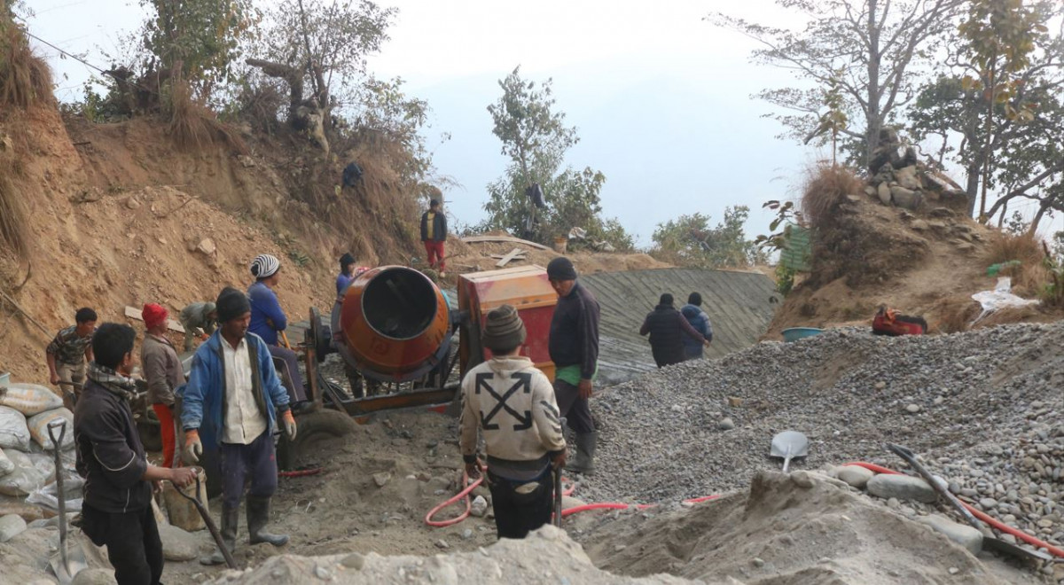 यसरी  स्तरोन्नति हुँदैछ धाप्लाङ–सिन्ताङ–बराहपोखरी सडक, तर, धाप्लाङघाटमा पक्की पुल नबन्दा समस्या