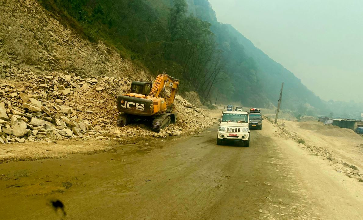 राष्ट्रिय गौरवको आयोजना : २२ महिनामा पनि बनेन दुई किमी सडक