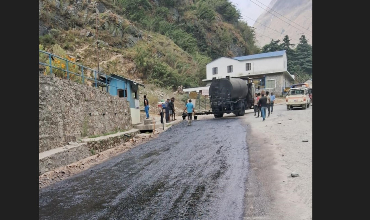 कालीगण्डकी करिडोर : म्याग्दीको दाना खण्डमा कालोपत्र धमाधम , ९० प्रतिशत भौतिक प्रगति