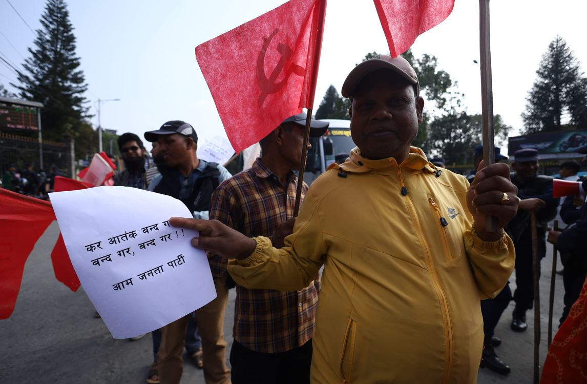 ओली सरकारले अनावश्यक कर थोपर्यो, बढ्दो महंगी र भ्रष्ट्रचार नियन्त्रण सकेन