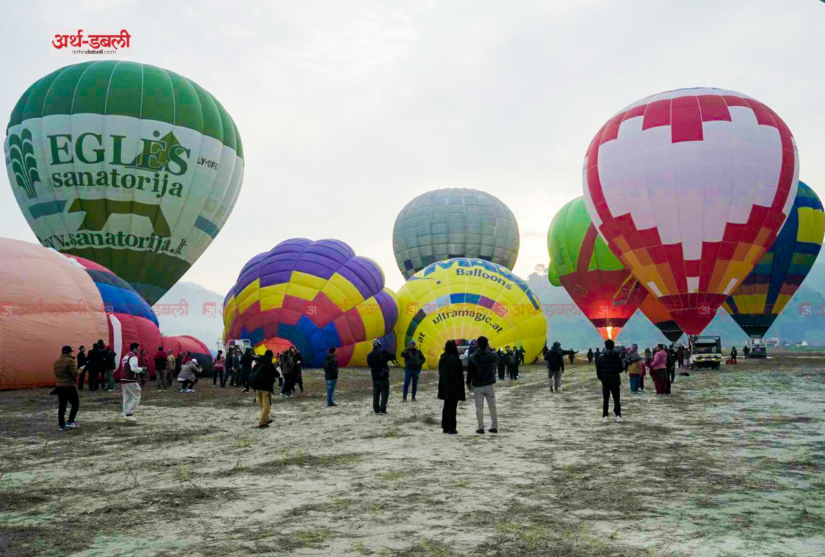 पोखरामा मङ्गलबारदेखि सुरु भएको अन्तर्राष्ट्रिय बेलुन महोत्सव यस्तो देखियो (तस्बीरहरू)