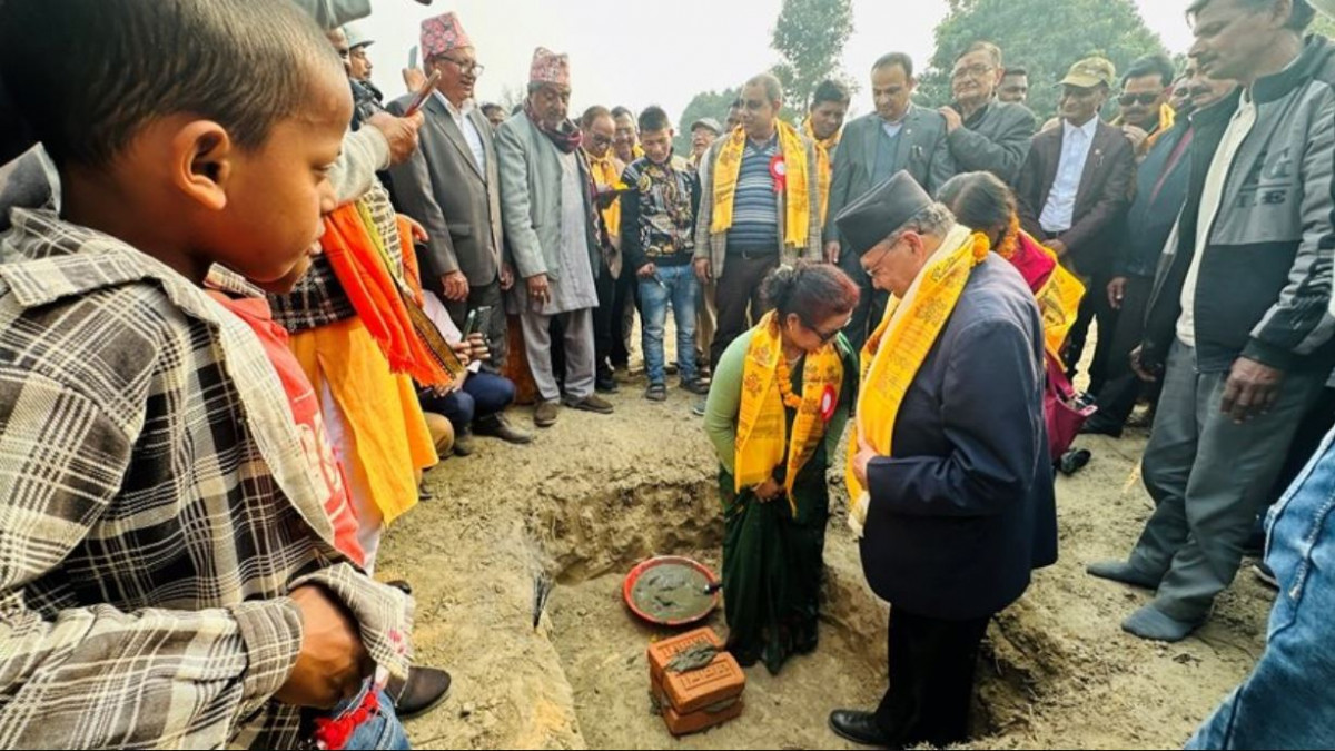 सप्तरीमा ४ अर्ब रुपैयाँ लगानीमा ६ वटा उद्योग खोलिदै, झलनाथ खनालले गरे शिलान्यास